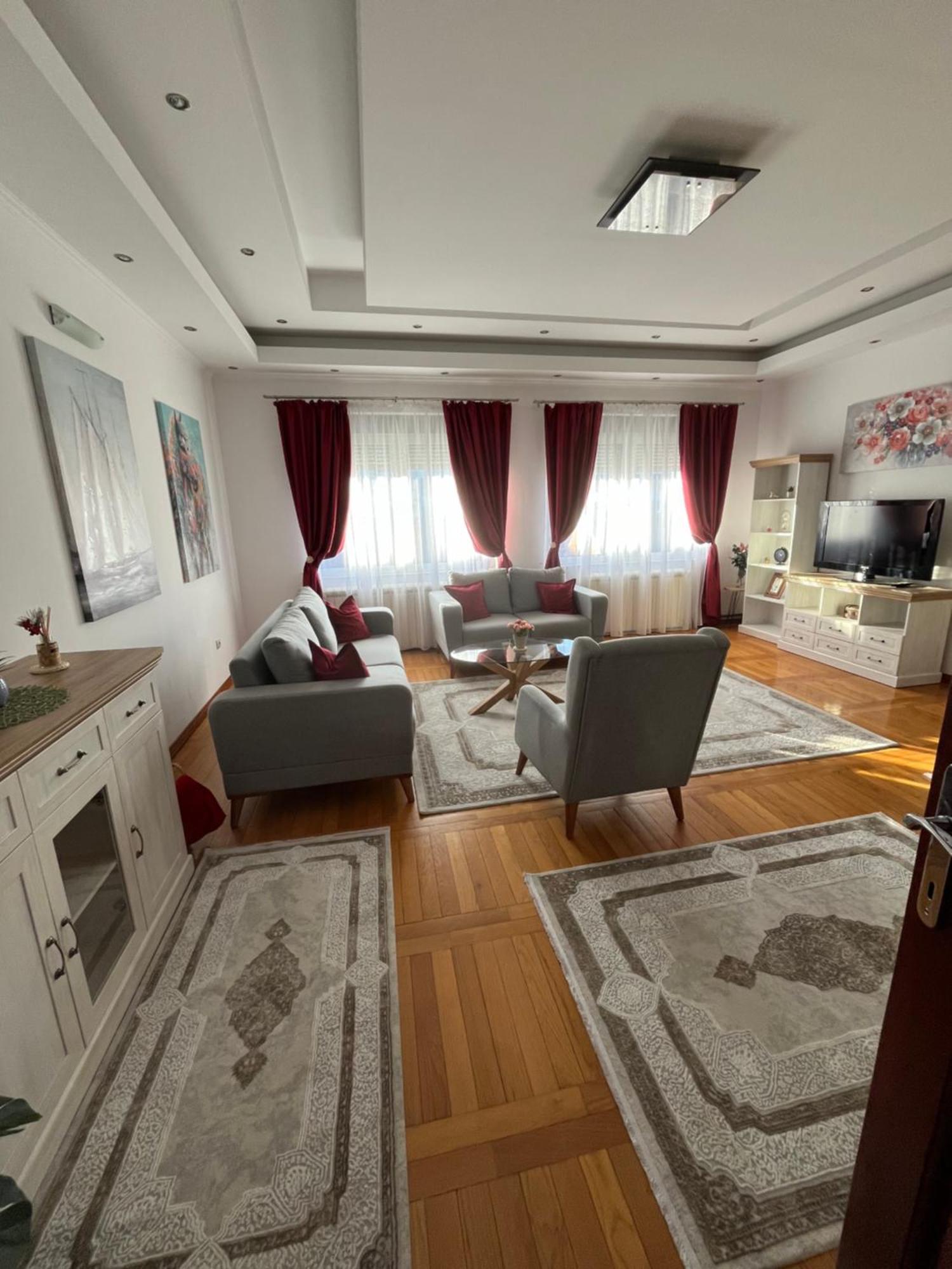 Airport Sky Apartments Lux II Belgrado Exterior foto